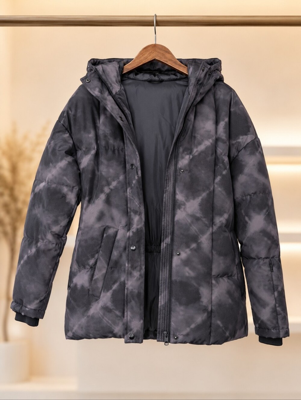 Varley Dowlen Tie Dye Down Ski Jacket XS Waterproof RECCO Alpine Après Ski Coat
